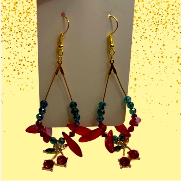 634. Chic Cherry 🍒 Red, Green and Gold Beaded Earrings - Picture 4 of 6